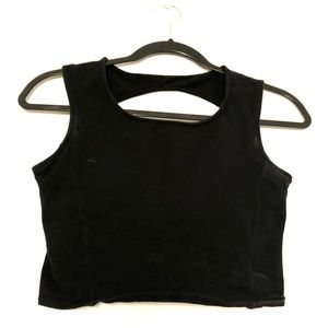Athletic crop shirt